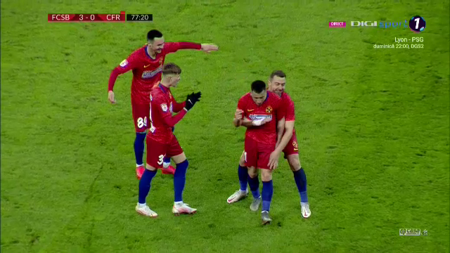 Momente INCREDIBILE pe National Arena dupa golul lui Morutan! MM a luat bannerul sponsorului si a inceput sa ALERGE prin tribuna! Morutan si Popescu au inceput sa danseze ca ROBOTII!_19