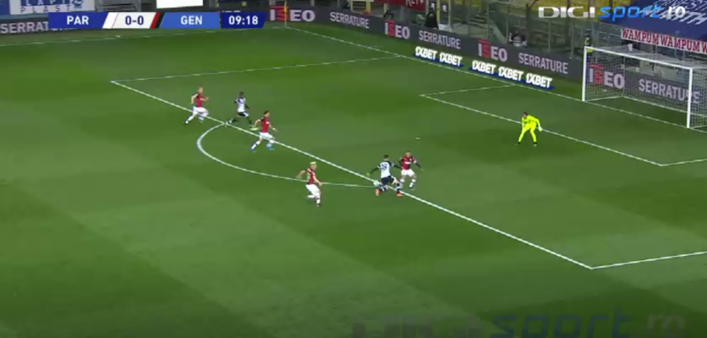 Dennis Man, aplaudat IN PICIOARE de patronul Parmei! Faza care l-a facut pe american sa exulte