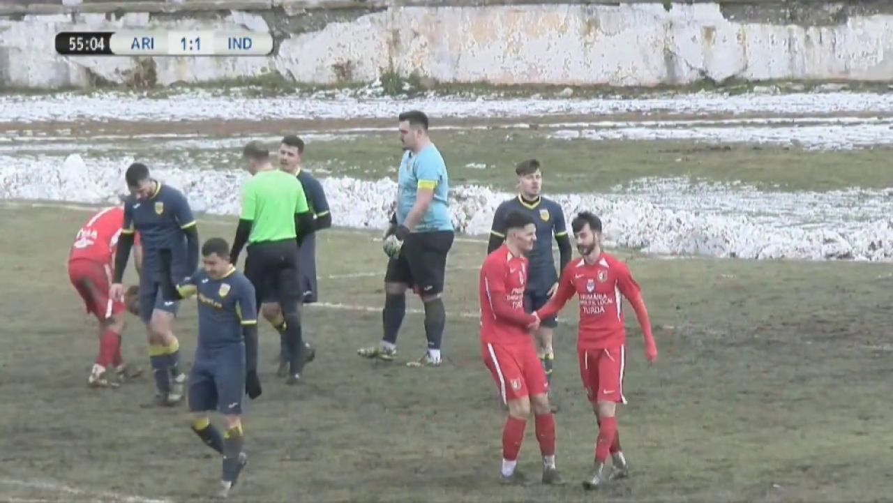 'Messi' CURAT! :) Un jucator din Liga a 3-a din Romania, gol FANTASTIC! Portarul grasut Suciu, EROU, apoi gafa mare in acelasi meci! Ce a putut sa se intample_5