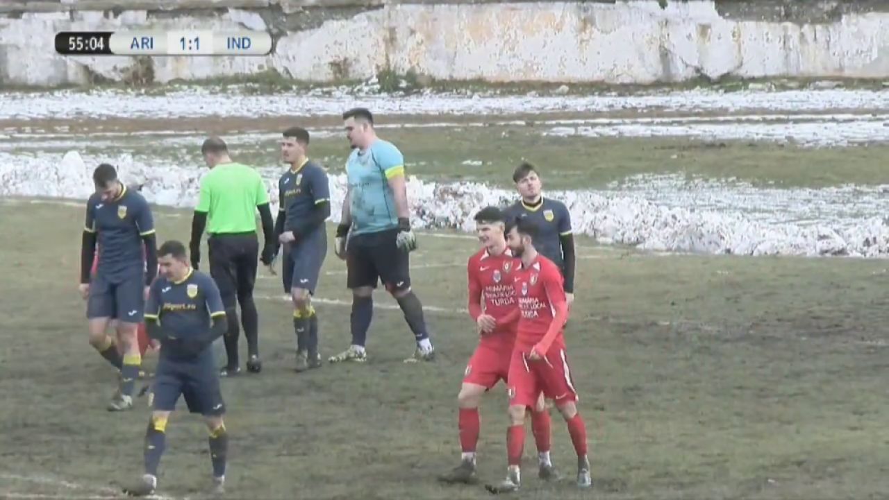 'Messi' CURAT! :) Un jucator din Liga a 3-a din Romania, gol FANTASTIC! Portarul grasut Suciu, EROU, apoi gafa mare in acelasi meci! Ce a putut sa se intample_6