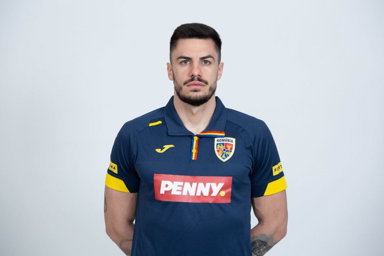 Detalii de ULTIMA ORA despre starea lui Radoi! Primii jucatori ajunsi in cantonamentul Romaniei pentru debutul in preliminariile Mondialului din 2022_1