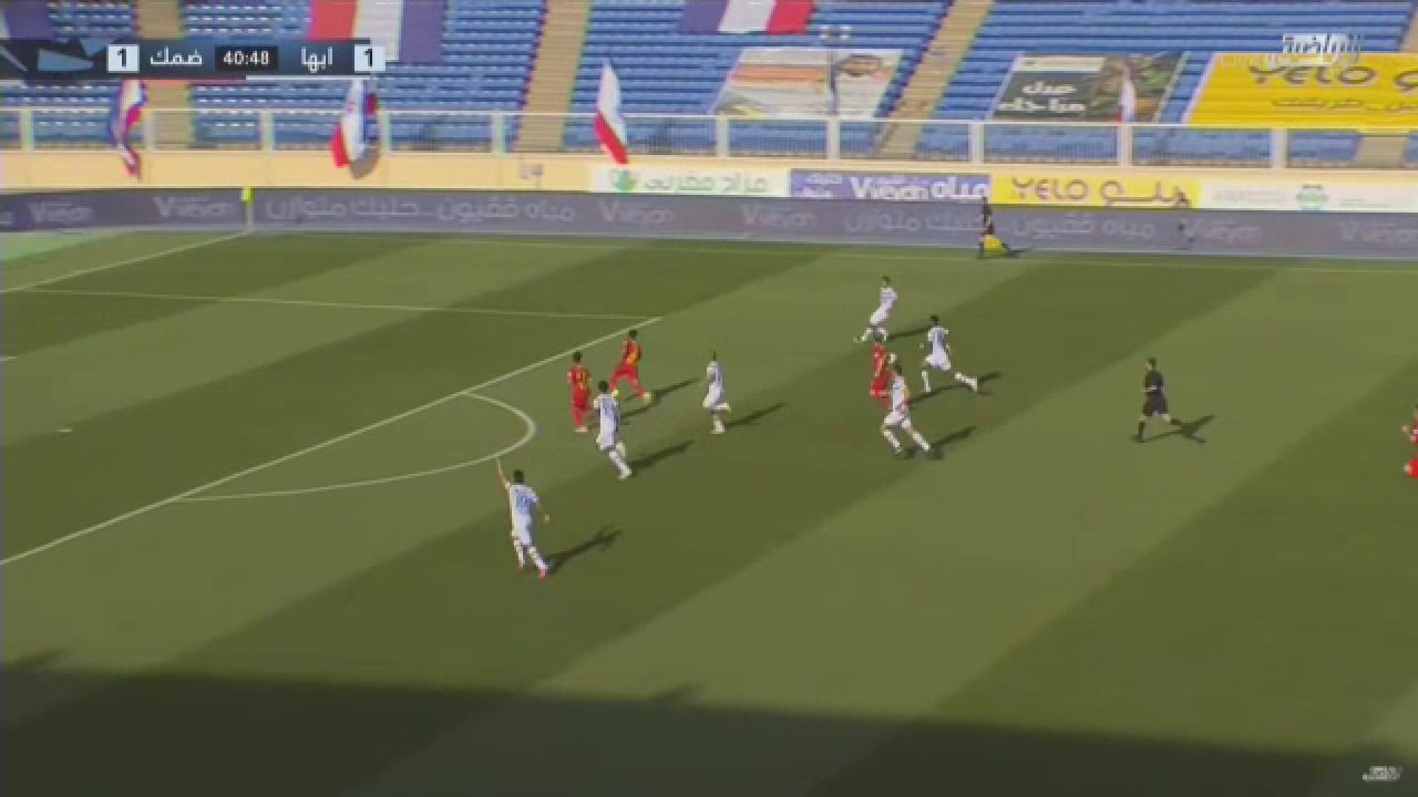 Moment uluitor la meciul lui Budescu din Arabia Saudita! E faza care va face inconjurul lumii! Erau 6 contra 2, dar totul s-a terminat cu gol la poarta cealalta!_1