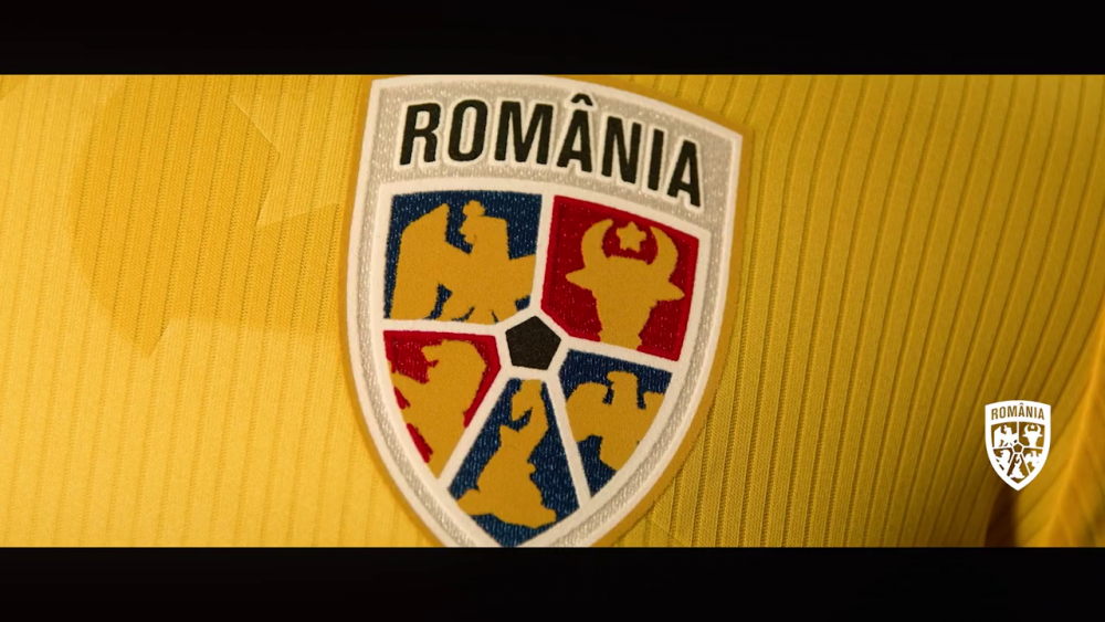 A aparut NOUL TRICOU al nationalei Romaniei! Hagi si Popescu ul prezinta! Cum arata noul echipament_8