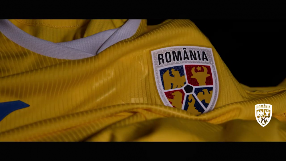 A aparut NOUL TRICOU al nationalei Romaniei! Hagi si Popescu ul prezinta! Cum arata noul echipament_12