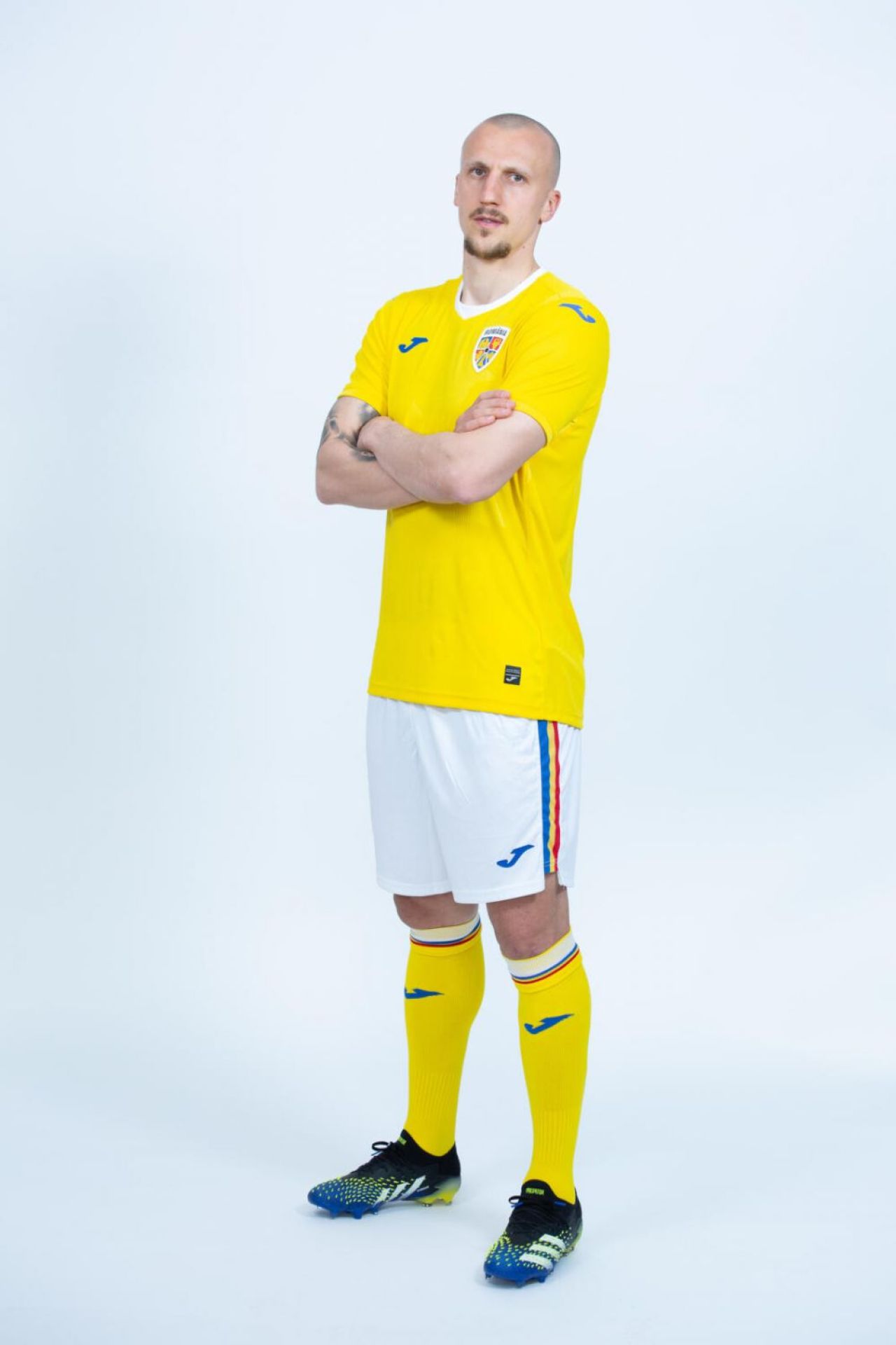 A aparut NOUL TRICOU al nationalei Romaniei! Hagi si Popescu ul prezinta! Cum arata noul echipament_18