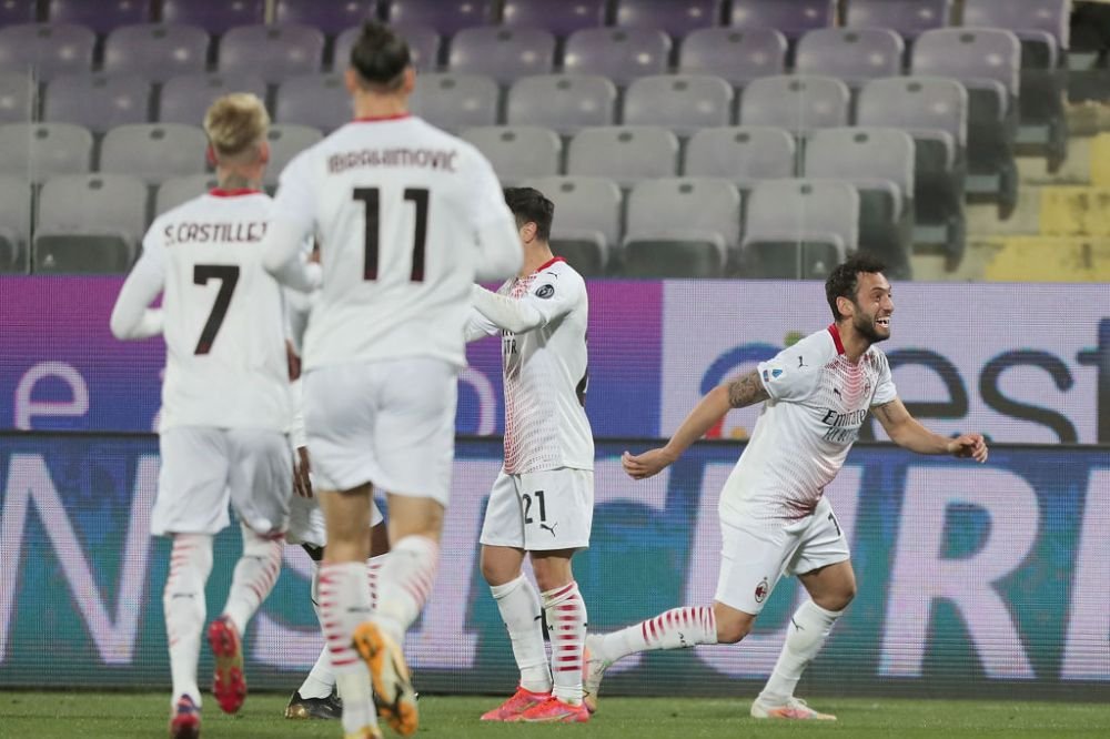 Dorit de Manchester United, Hakan Calhanoglu a facut anuntul! La ce club viseaza sa joace si care sunt sansele sa continue la Milan_2