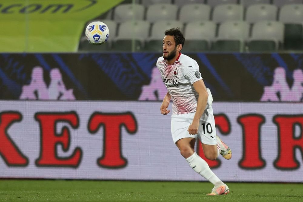Dorit de Manchester United, Hakan Calhanoglu a facut anuntul! La ce club viseaza sa joace si care sunt sansele sa continue la Milan_3