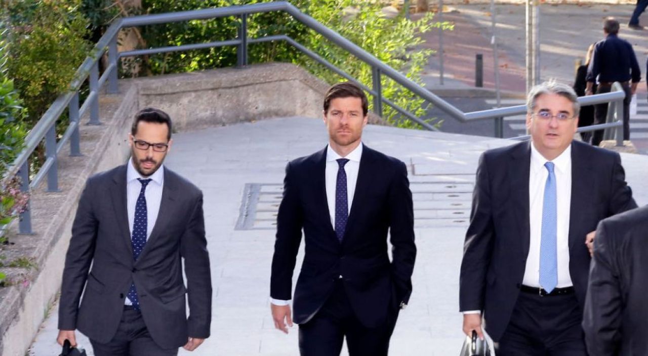 Lovitura de teatru in Bundesliga! Anuntat ca viitor antrenor al lui Mochengladbach, Xabi Alonso ar putea sa nu mai semneze_1