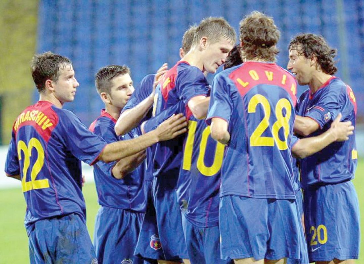 Un fost campion al Romaniei vrea sa o antreneze pe FCSB si viseaza la unirea cu CSA Steaua!