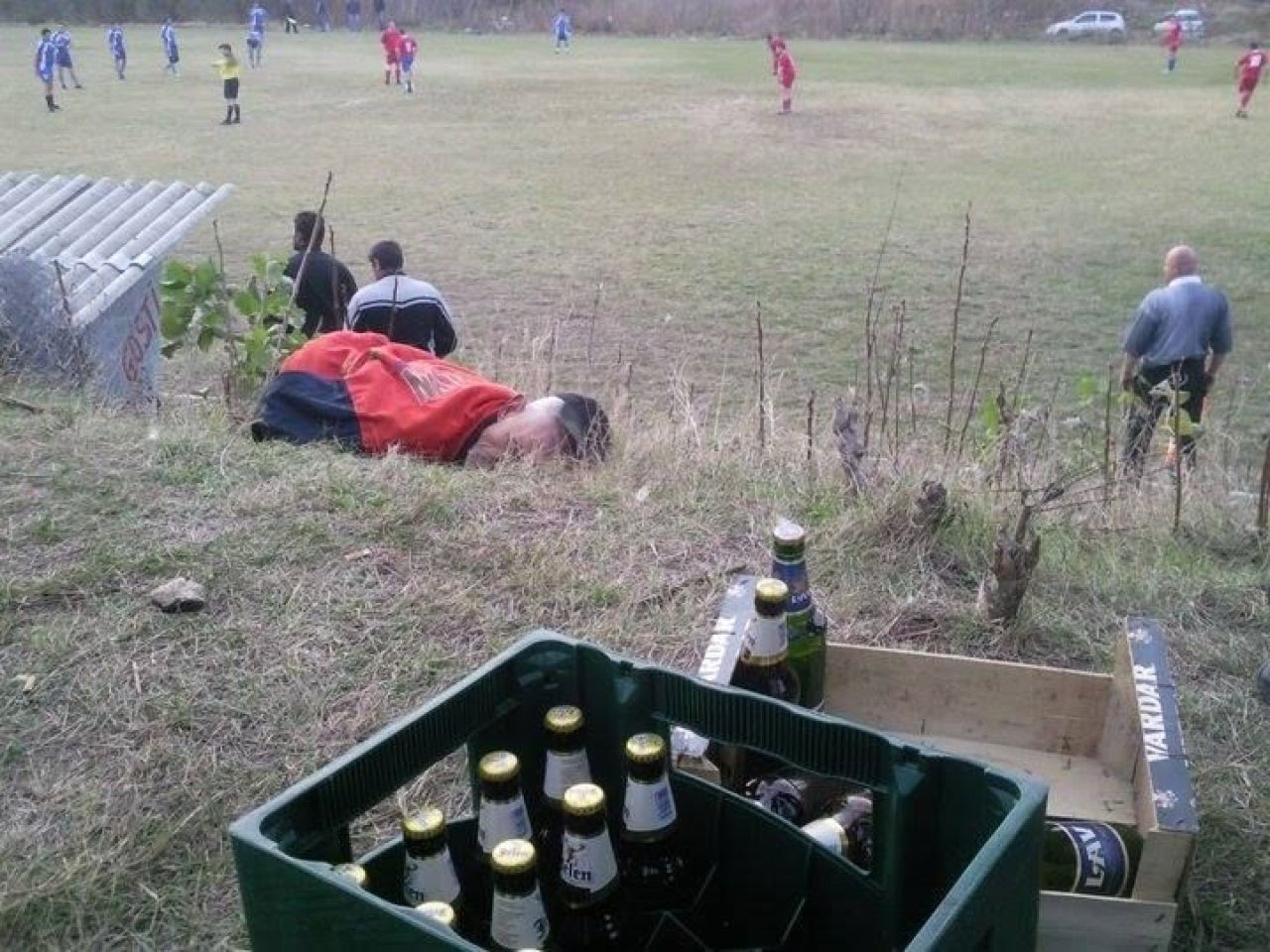 Situatie incredibila la un club din Romania! Doi fotbalisti au fost dati afara dupa ce au venit beti la antrenament! Intreaga poveste_2