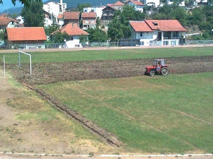 Situatie incredibila la un club din Romania! Doi fotbalisti au fost dati afara dupa ce au venit beti la antrenament! Intreaga poveste_5