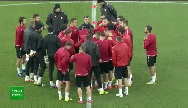 Momente INCREDIBILE pe National Arena! Jucatorii Macedoniei au inceput sa se PLESNEASCA intre ei! Ce a urmat