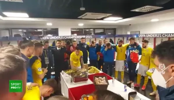 "Ganditi-va doar la asta!" Discursuri PUTERNICE ale lui Marius Marin si Adrian Mutu in seara debutului la Euro U21! Cum au fost motivati "tricolorii mici"