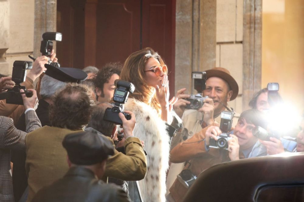 S-a aflat tot! Cati bani incaseaza Madalina Ghenea pentru super-filmul in care apare cu Al Pacino si Lady Gaga _7