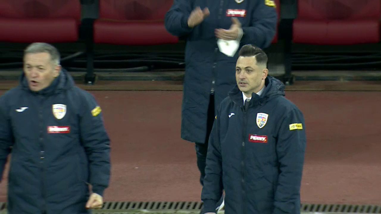 EXCLUSIV | ASTA e momentul care le-a scapat camerelor! Trairi INCREDIBILE pentru Radoi dupa golul lui Hagi! Ce a putut sa-i faca_4