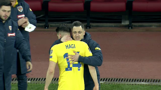 EXCLUSIV | ASTA e momentul care le-a scapat camerelor! Trairi INCREDIBILE pentru Radoi dupa golul lui Hagi! Ce a putut sa-i faca_9
