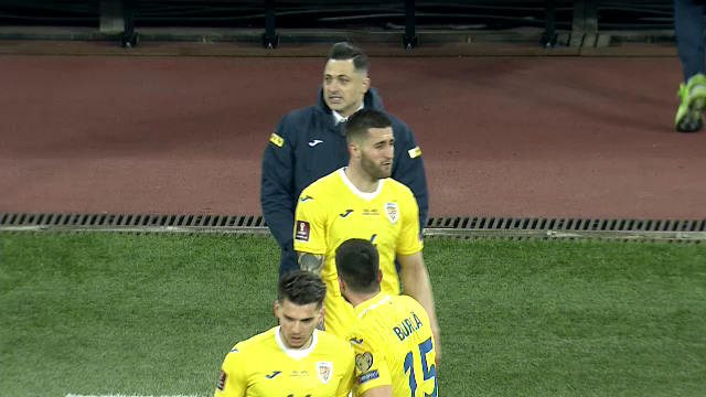 EXCLUSIV | ASTA e momentul care le-a scapat camerelor! Trairi INCREDIBILE pentru Radoi dupa golul lui Hagi! Ce a putut sa-i faca_13