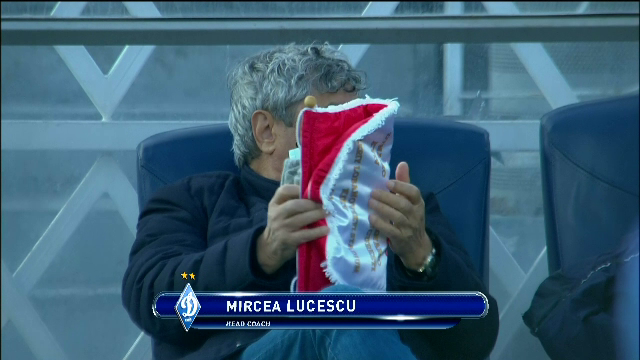 EXCLUSIV | Lucescu, aproape sa PLANGA la momentul de reculegere dinaintea meciului cu Dinamo! A fost premiat de Multescu. Fanii din DDB au strans aproape 260 000 de euro!_9