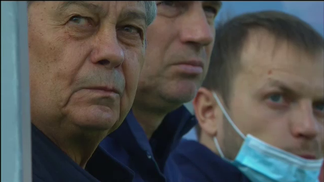EXCLUSIV | Lucescu, aproape sa PLANGA la momentul de reculegere dinaintea meciului cu Dinamo! A fost premiat de Multescu. Fanii din DDB au strans aproape 260 000 de euro!_17