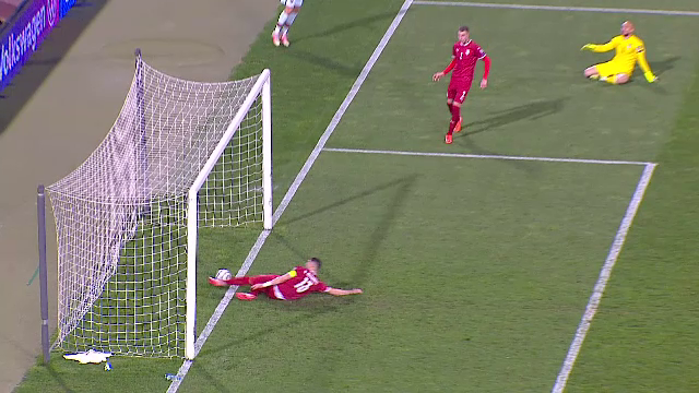 Ronaldo s-a INFURIAT si a PLECAT de pe teren inainte de finalul meciului! A trantit banderola dupa ce a fost FURAT! Imaginile care fac inconjurul lumii_4