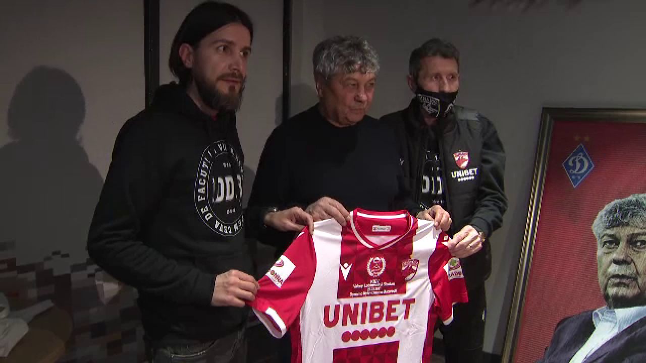 Momente de senzatie pentru Lucescu la Kiev, alaturi de dinamovisti! A primit cadou un tablou URIAS, dar a luat pe toata lumea prin surprindere! Ce a facut cu panza_1