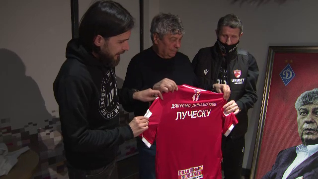 Momente de senzatie pentru Lucescu la Kiev, alaturi de dinamovisti! A primit cadou un tablou URIAS, dar a luat pe toata lumea prin surprindere! Ce a facut cu panza_2