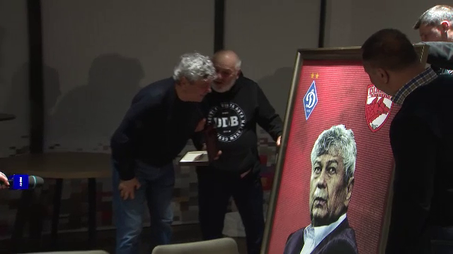 Momente de senzatie pentru Lucescu la Kiev, alaturi de dinamovisti! A primit cadou un tablou URIAS, dar a luat pe toata lumea prin surprindere! Ce a facut cu panza_8