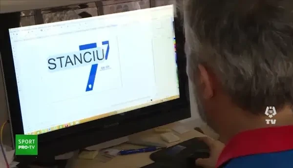 Cum sunt facute tricourile pe care le poarta jucatorii echipei nationale in preliminariile Mondialului din 2022! Imagini din culise