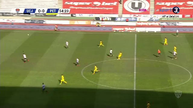 GOLUL asta va face inconjurul lumii! Petrolul, reusita ISTORICA de la centrul terenului in meciul cu U Cluj! Pana a trimis un lob FANTASTIC, in stilul lui Hagi