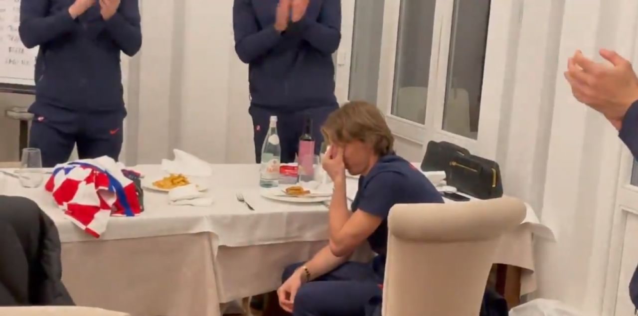 Luka Modric, in lacrimi dupa ce a devenit cel mai selectionat jucator din istoria Croatiei! Vezi aici reactia emotionanta a mijlocasului lui Real_5