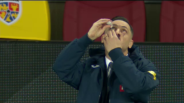 Radoi, asa cum nu l-ai mai vazut niciodata! Si-a pus picaturile in ochi inaintea meciului! Imagini EXCLUSIVE