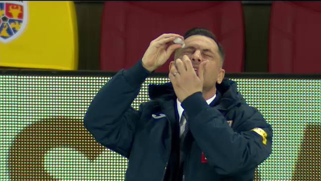Radoi, asa cum nu l-ai mai vazut niciodata! Si-a pus picaturile in ochi inaintea meciului! Imagini EXCLUSIVE_6