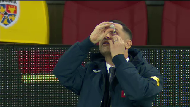Radoi, asa cum nu l-ai mai vazut niciodata! Si-a pus picaturile in ochi inaintea meciului! Imagini EXCLUSIVE_15