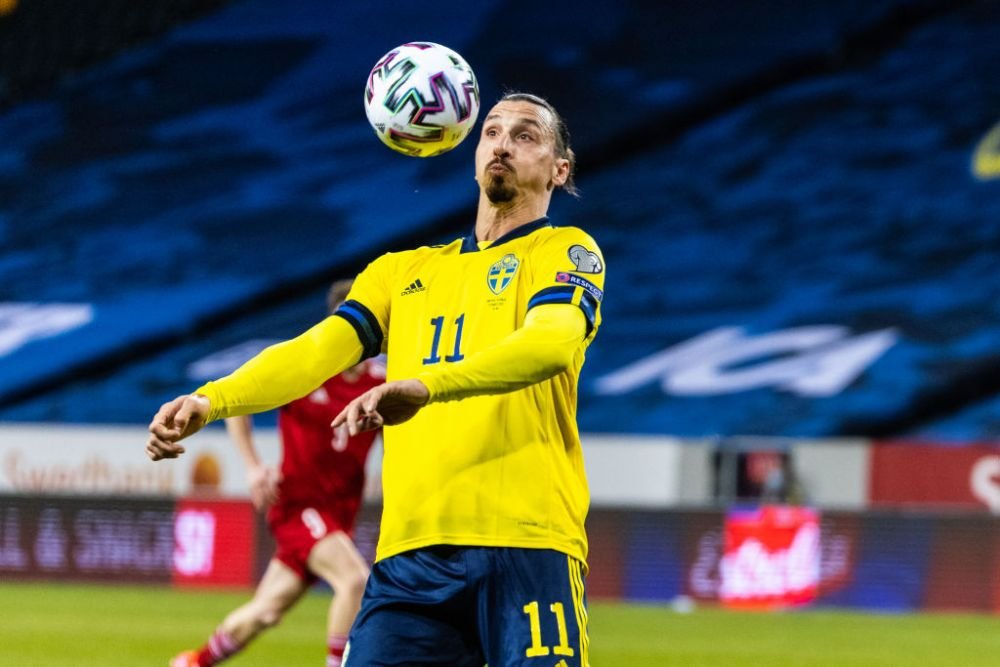 Schema desprinsa din artele martiale cu care Zlatan Ibrahimovic a atras toate privirile in meciul din Kosovo! VIDEO: cum a pasat suedezul _4