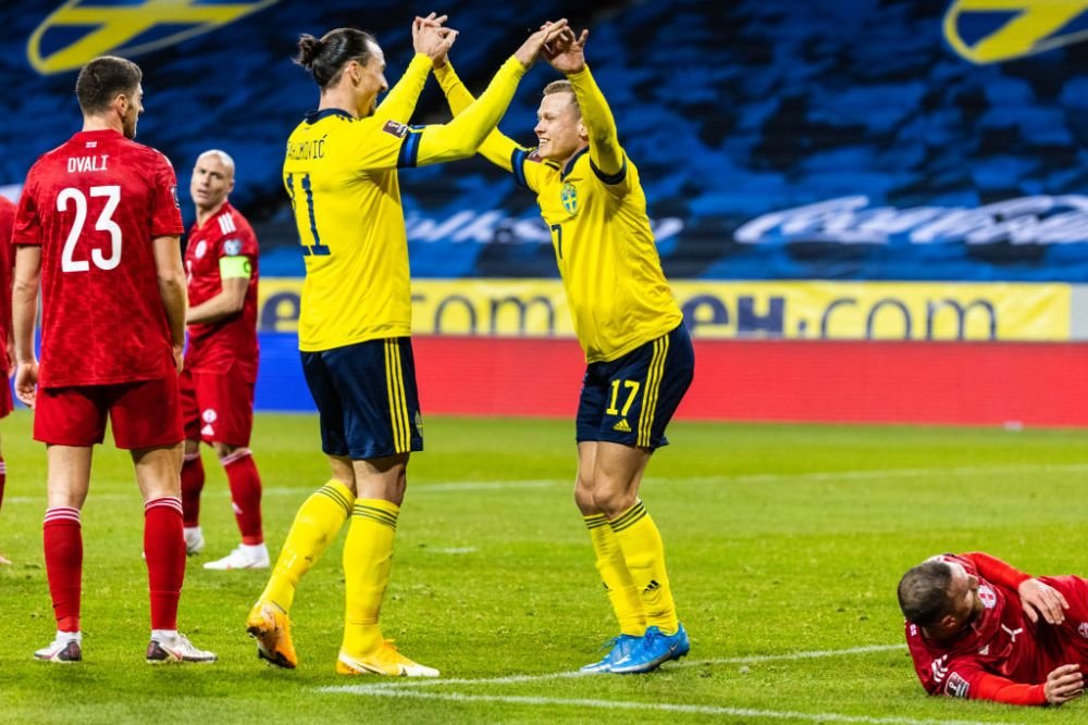 Schema desprinsa din artele martiale cu care Zlatan Ibrahimovic a atras toate privirile in meciul din Kosovo! VIDEO: cum a pasat suedezul _5