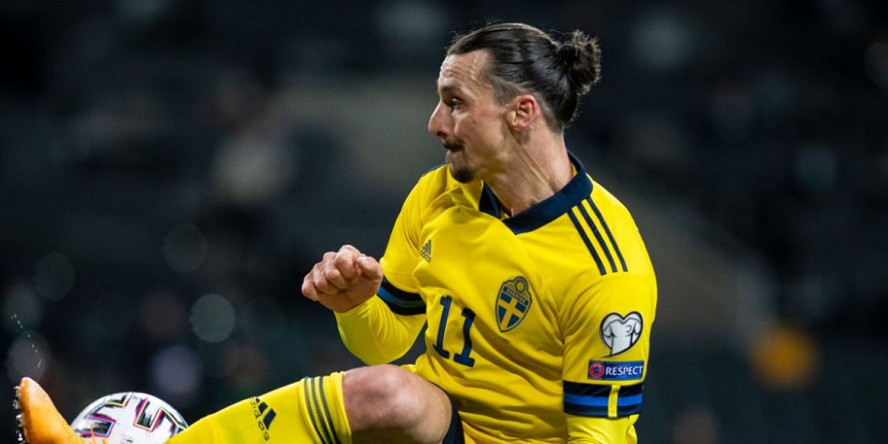 Schema desprinsa din artele martiale cu care Zlatan Ibrahimovic a atras toate privirile in meciul din Kosovo! VIDEO: cum a pasat suedezul _6
