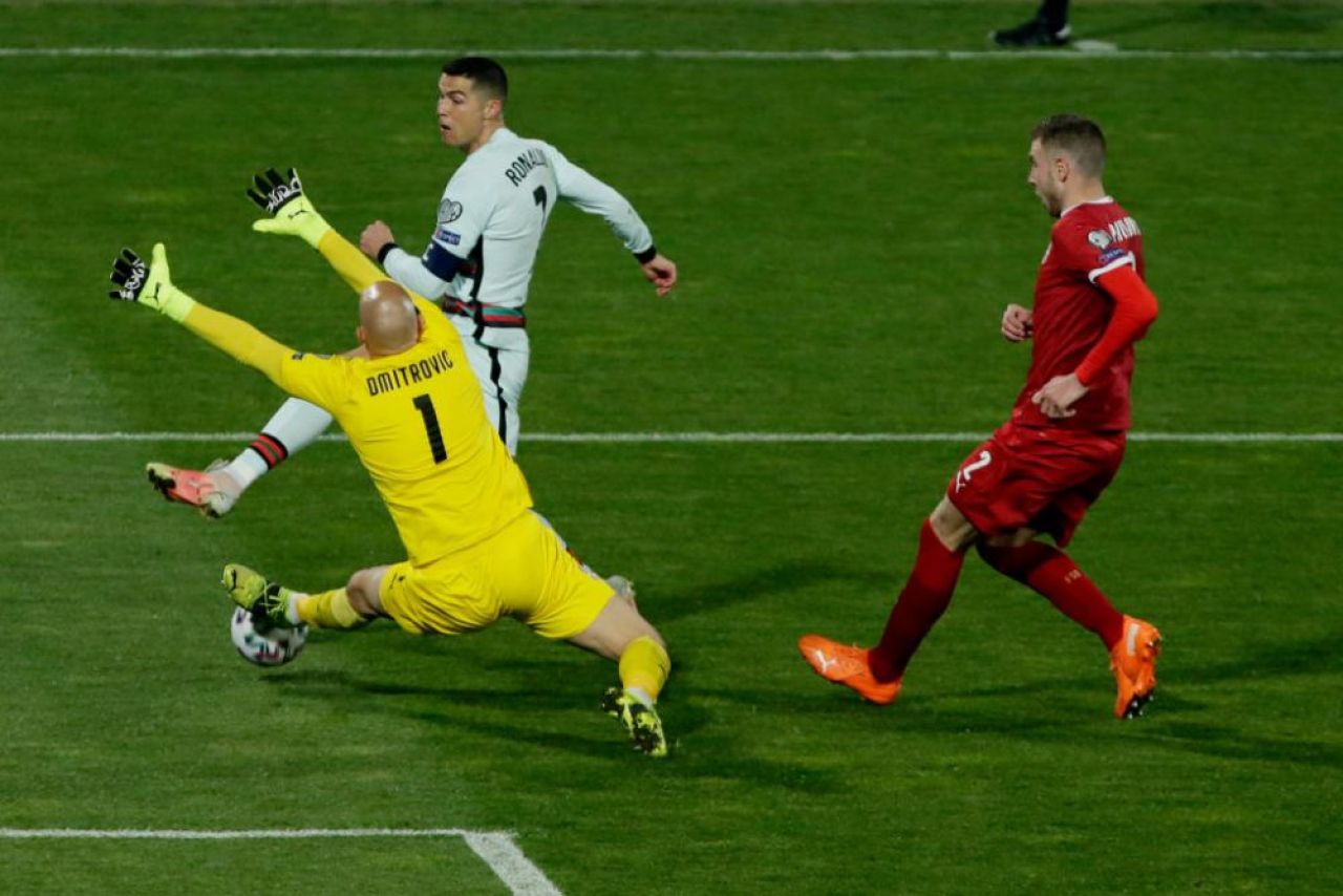 Prima reactie a UEFA si FIFA dupa golul cu scandal care nu i s-a acordat lui Ronaldo! Care este motivul pentru care nu a fost VAR sau tehnologie de linia portii_2