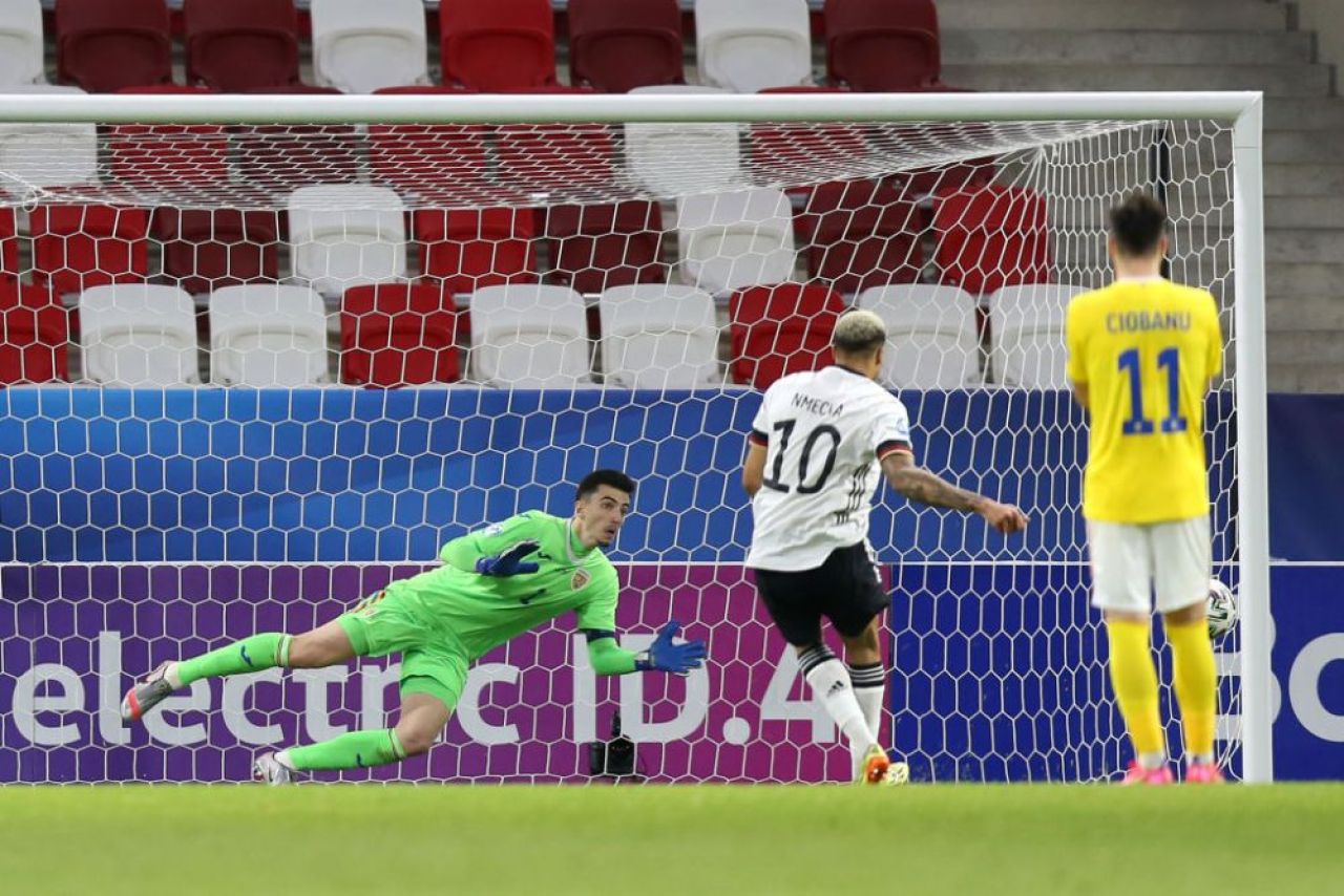NU ne-a batut nimeni, dar plangem si plecam deprimati acasa! Romania, AFARA de la Euro dupa 0-0 cu Germania! Aici ai tot ce s-a intamplat_34