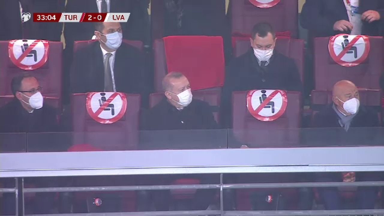 SOC MONDIAL in fata liderului suprem! Dupa ce au dat de pamant cu Olanda si Norvegia lui Haaland, turcii au facut 3-3 acasa cu Letonia! VIDEO_2