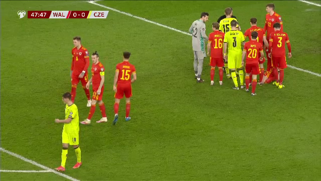 Hategan e IAR in mijlocul unui scandal in Europa! L-a eliminat pe starul din Bundesliga dupa ce a innebunit de furie_4