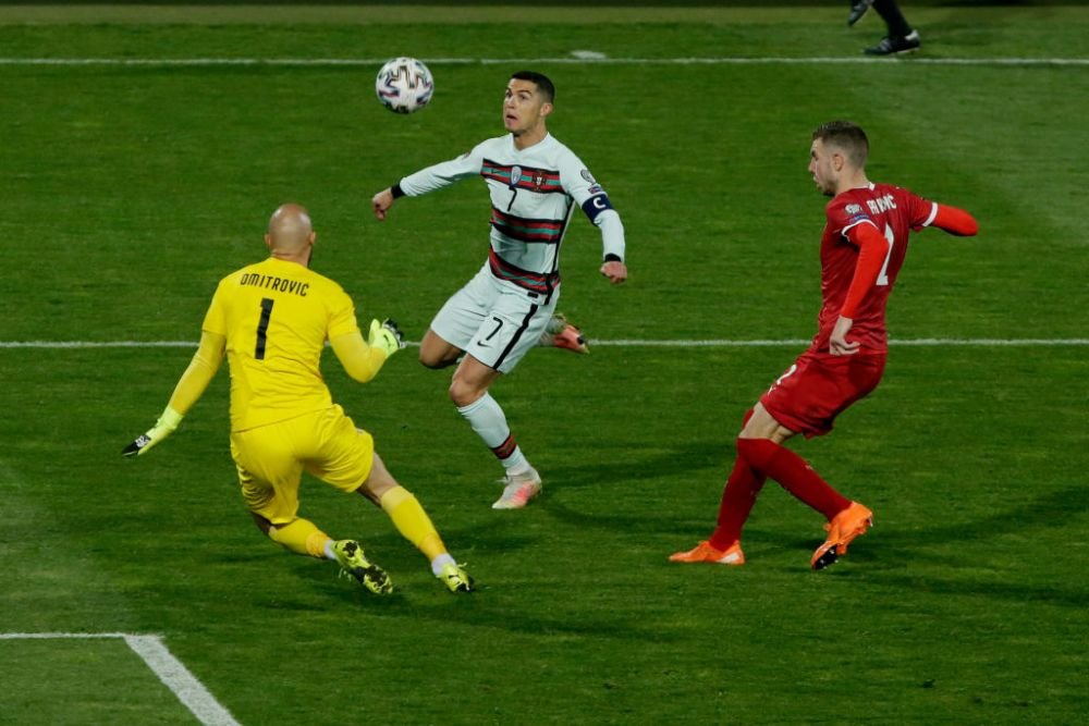 Ronaldo, ironizat de un jucator al lui Manchester United dupa golul nevalidat cu Serbia! 