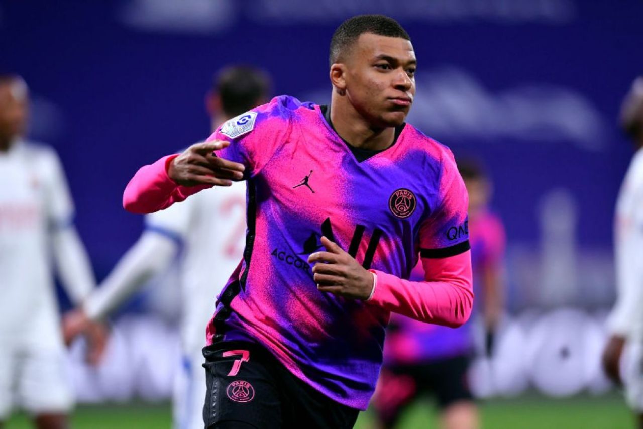 Milionarii de la PSG i-au gasit inlocuitor lui Mbappe! Cine este jucatorul pe care vor sa-l transfere si cum o ajuta asta pe Real Madrid_7