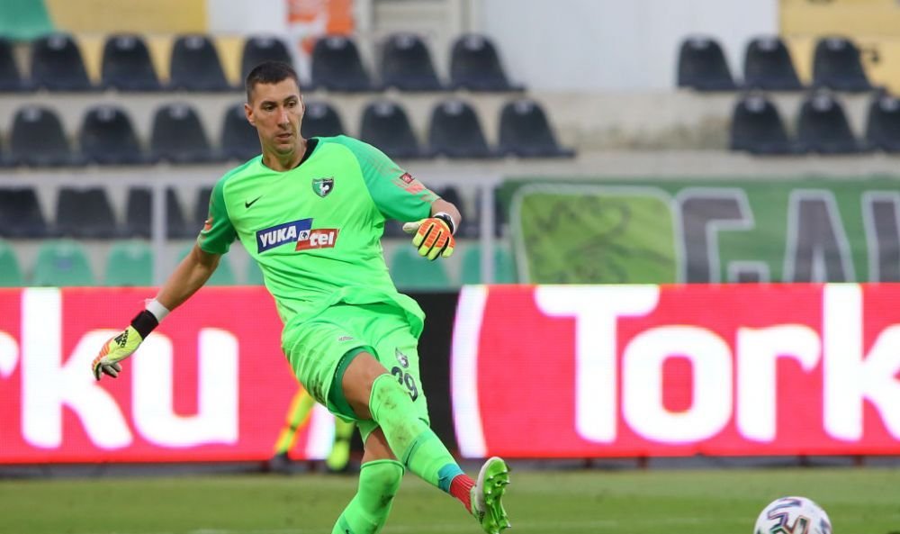 Costel Pantilimon este dorit de un club din Liga 1! Lui i s-ar fi oferit si un post de antrenor in Anglia