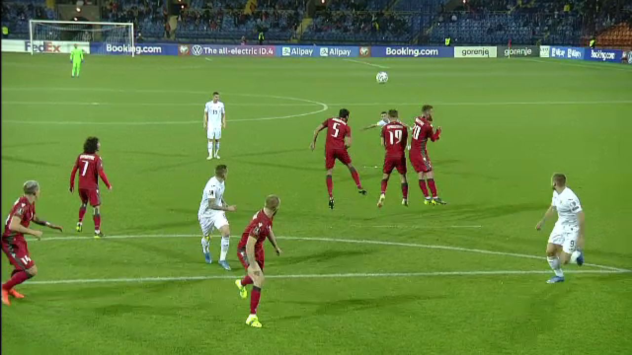 Rusine istorica! Live din Penibilistan: Romania a pierdut in Armenia si se pregateste sa spuna 'Adio, Mondial'! Aici sunt toate fazele din Armenia 3-2 Romania_6