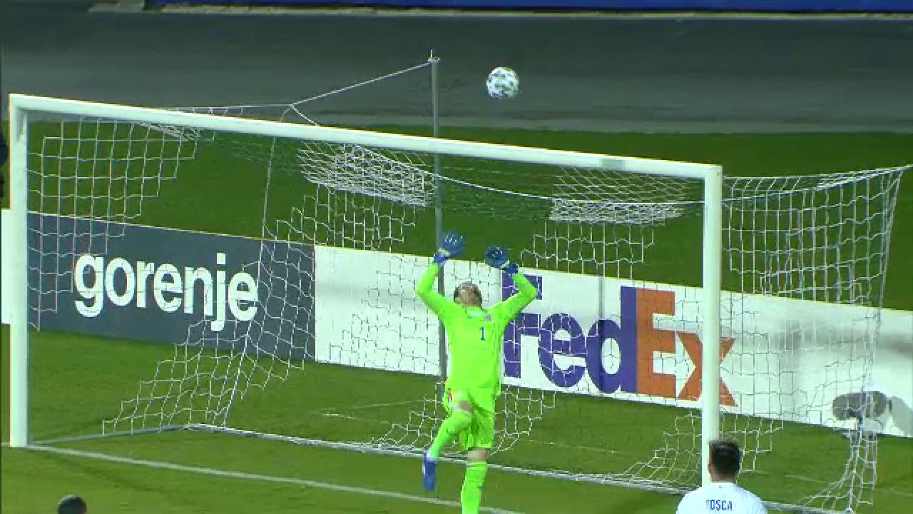 Rusine istorica! Live din Penibilistan: Romania a pierdut in Armenia si se pregateste sa spuna 'Adio, Mondial'! Aici sunt toate fazele din Armenia 3-2 Romania_9