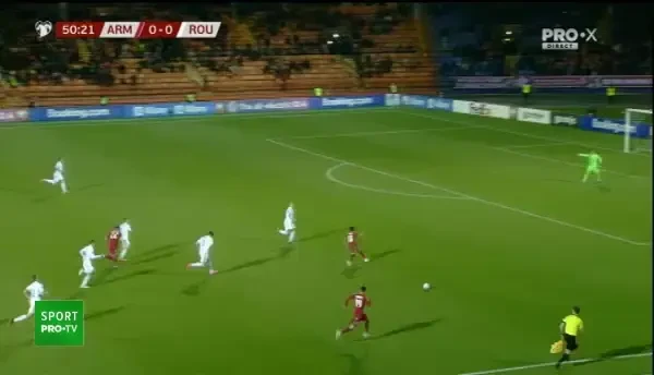 Ocazie Armenia! Shagoyan primeste in careu si suteaza periculos, dar balonul se duce pe langa poarta