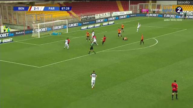 Benevento 2-2 Parma | Man, GOOOL pentru Parma in minutul 88! Reluare superba a romanului! A trecut pe langa victorie in prelungiri_5