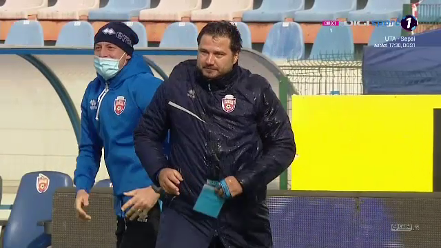 Croitoru si-a varsat o sticla de apa in cap, jucatorilor nu le-a venit sa creada. Reactie incredibila pentru Botosani dupa 1-0 cu Viitorul_18