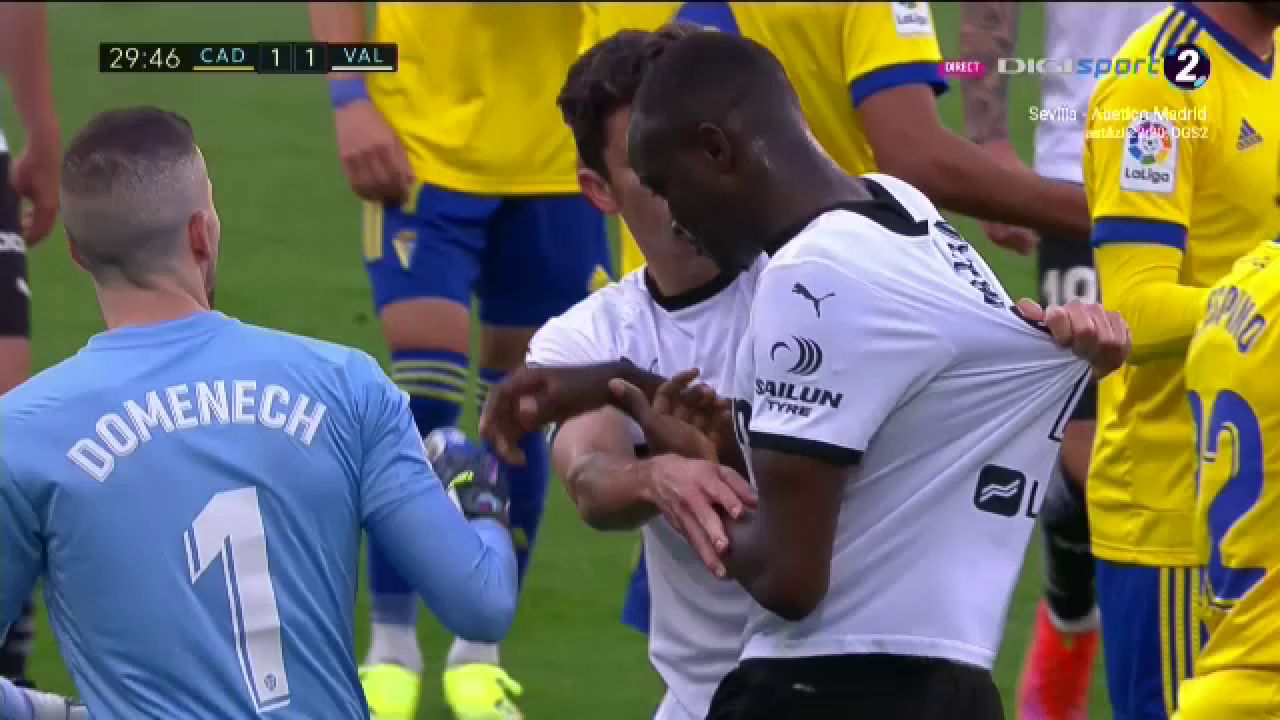 Meciul Valenciei din La Liga a fost oprit din cauza rasismului! Acuzatii scandaloase: