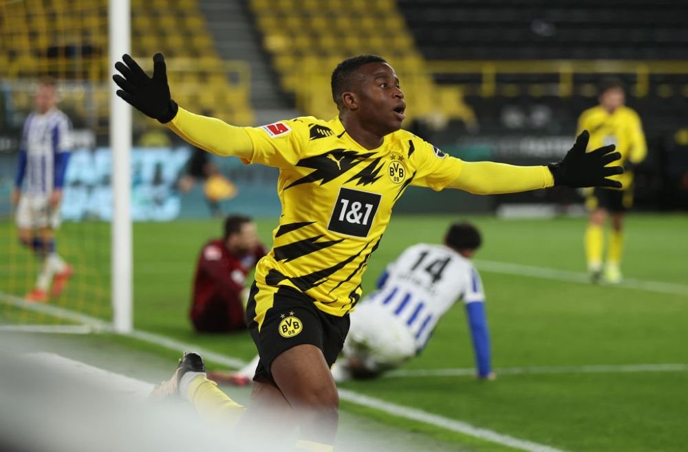Pustiul minune al lui Dortmund s-a rupt! Moukoko va absenta o perioada lunga de timp! Cat timp sta in afara gazonului_3